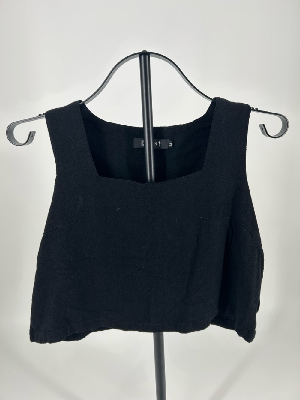 Square-Neck Black Cropped Tank Top - Women's